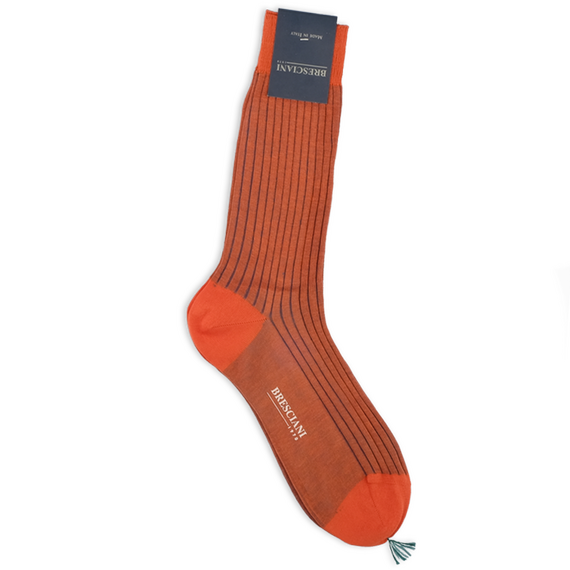 Socken in Orange mit blauen Schattenstreifen von Calzificio M Bresciani