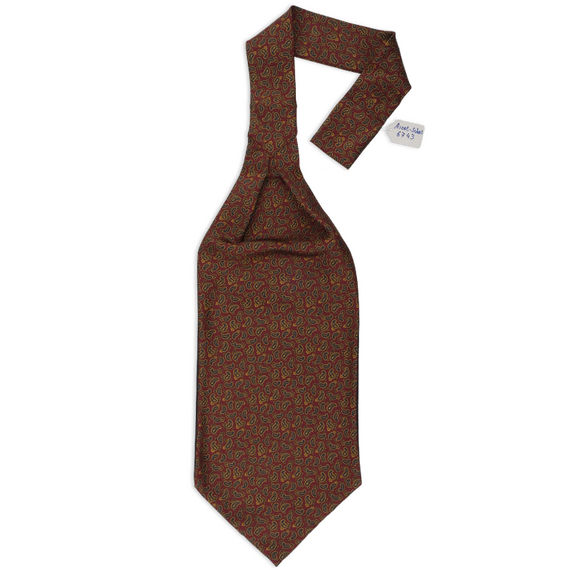 Ascot-Krawatte aus rotbrauner Seide mit dichtgesetztem Paisley-Muster in Nachtblau und Gold