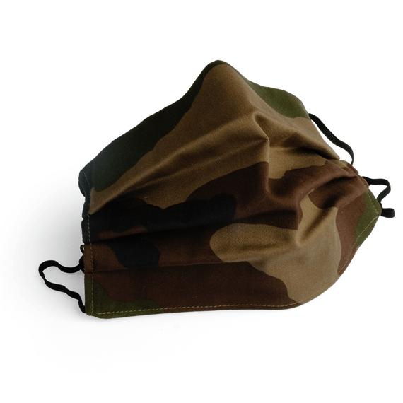 Mund-Nase-Maske aus Baumwolle in klassischem Camouflage.